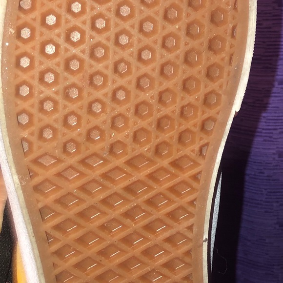 Vans - Picture 6 of 7